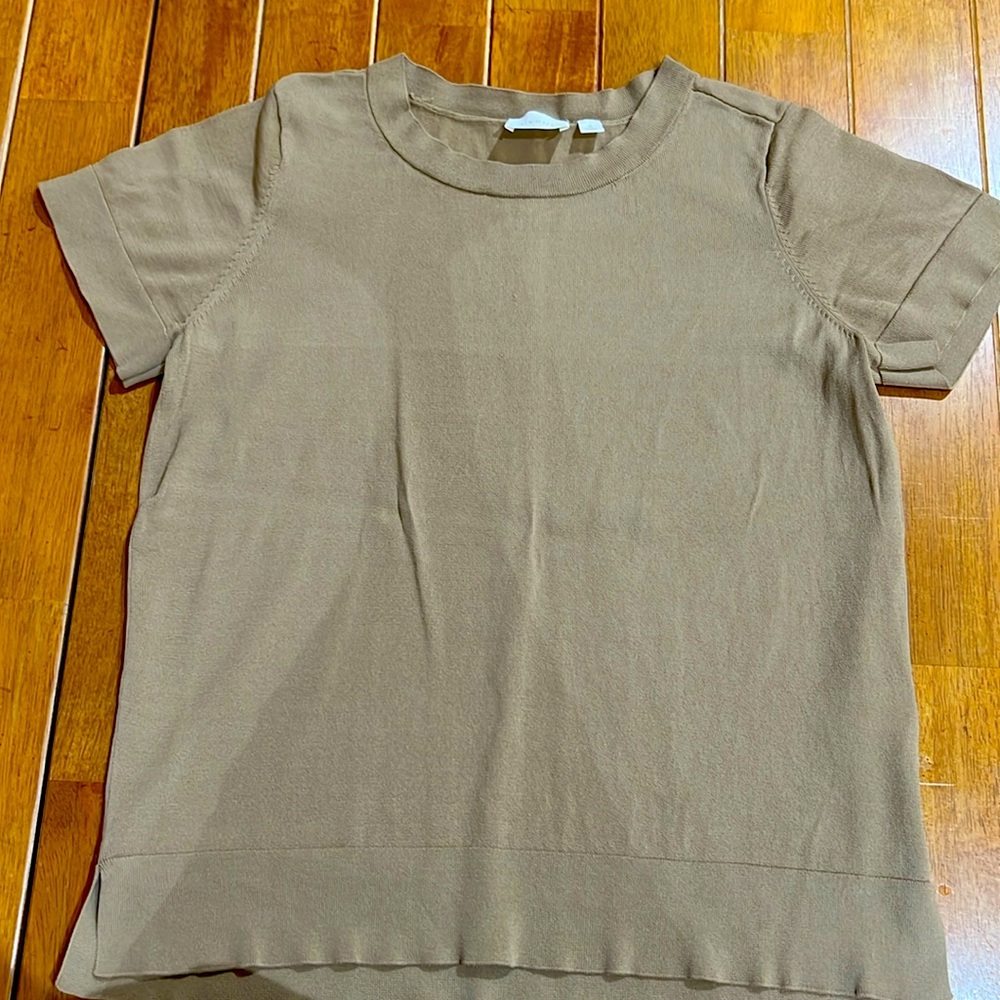Like new Cyrus sweater. Size small.